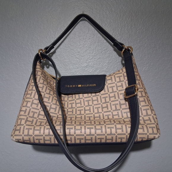 Tommy Hilfiger Navy and Beige Monogram Shoulder Bag - Picture 3 of 7